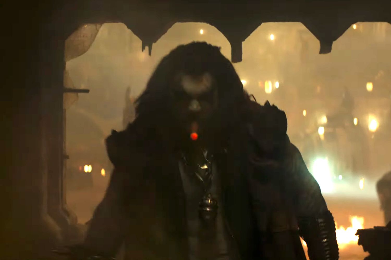 Supergirl – Visual de Jason Momoa como Lobo surpreende com fidelidade