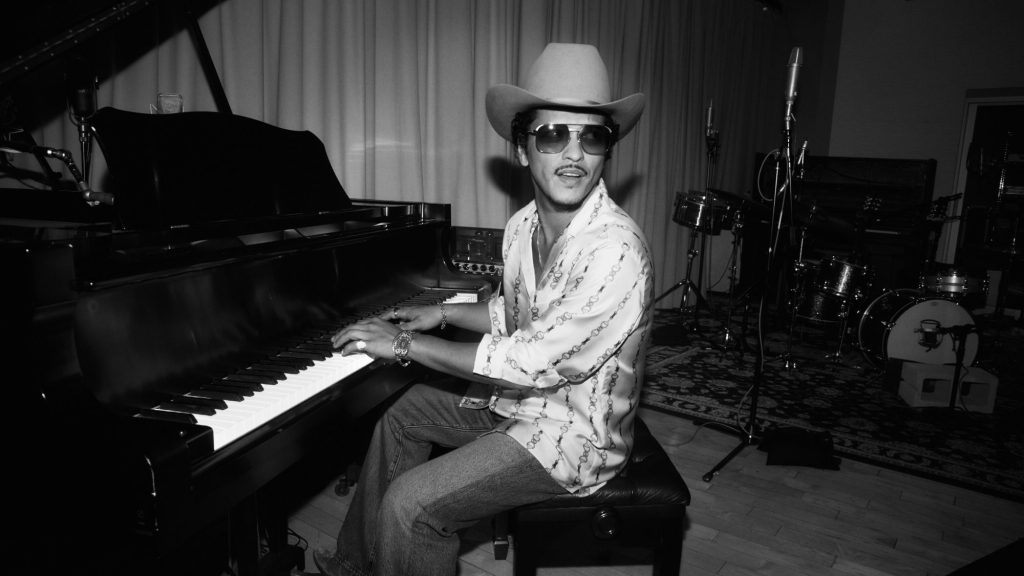 Bruno Mars anuncia álbum ‘The Romantic’ e confirma single para esta sexta
