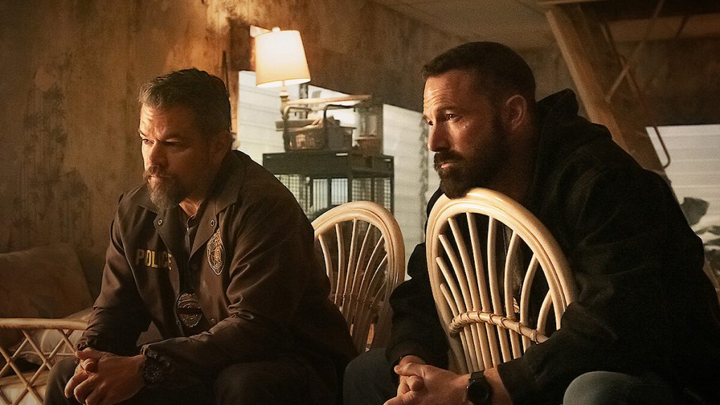 ‘Dinheiro Suspeito’: Matt Damon e Ben Affleck vivem policiais corruptos em novo thriller da Netflix; assista ao trailer