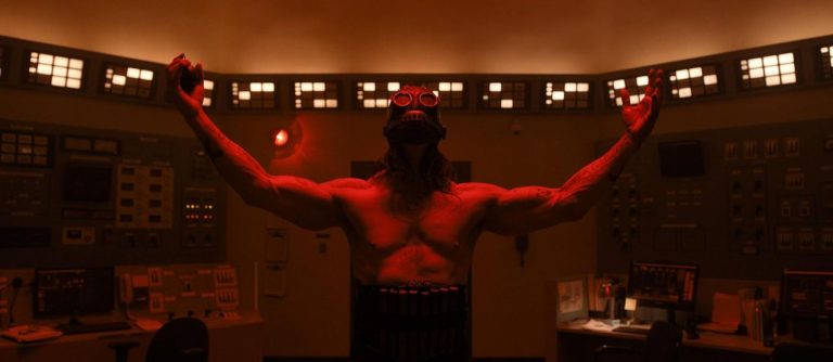 ‘Psicopata em Fuga’: Aguardado slasher do roteirista de ‘Se7en’ ganha pôster sinistro