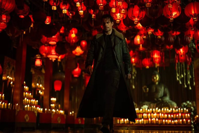 ‘Highlander’: Henry Cavill revela visual épico em primeiras fotos oficiais