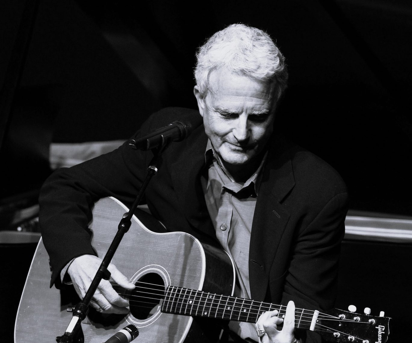 ‘So Emotional’: O criador dos sucessos explosivos de Whitney Houston e Madonna nos deixa aos 75 anos