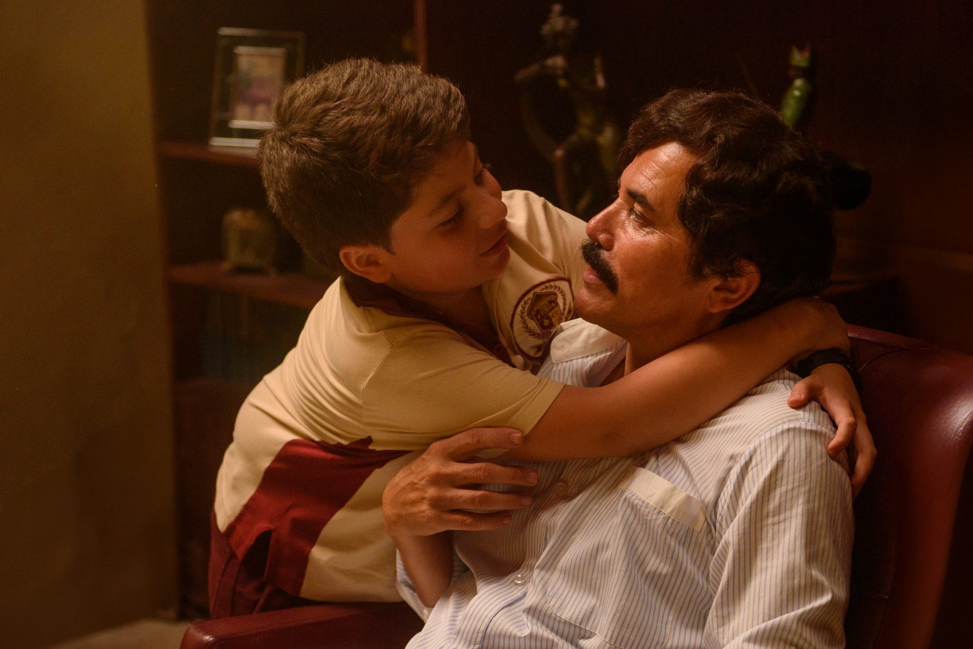 ‘Dear Killer Nannies’: Disney+ revela série insana sobre o filho de Pablo Escobar; assista o trailer