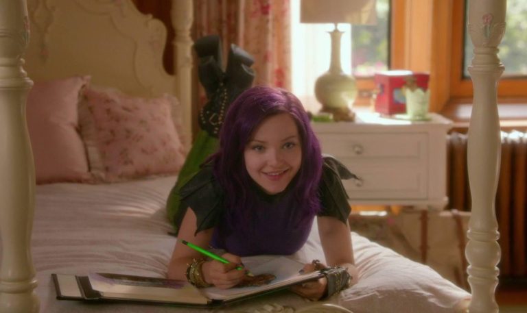 ‘Descendentes’: Dove Cameron revisita o filme, relembra fase na Disney e revela detalhes inéditos sobre noivado com vocalista do Måneskin