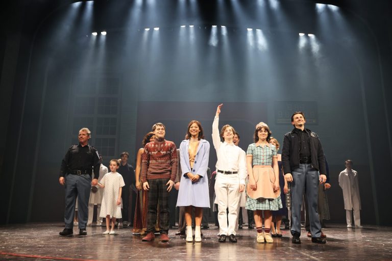 ‘Stranger Things’: Peça teatral passa por revisão narrativa para se ajustar ao final da série