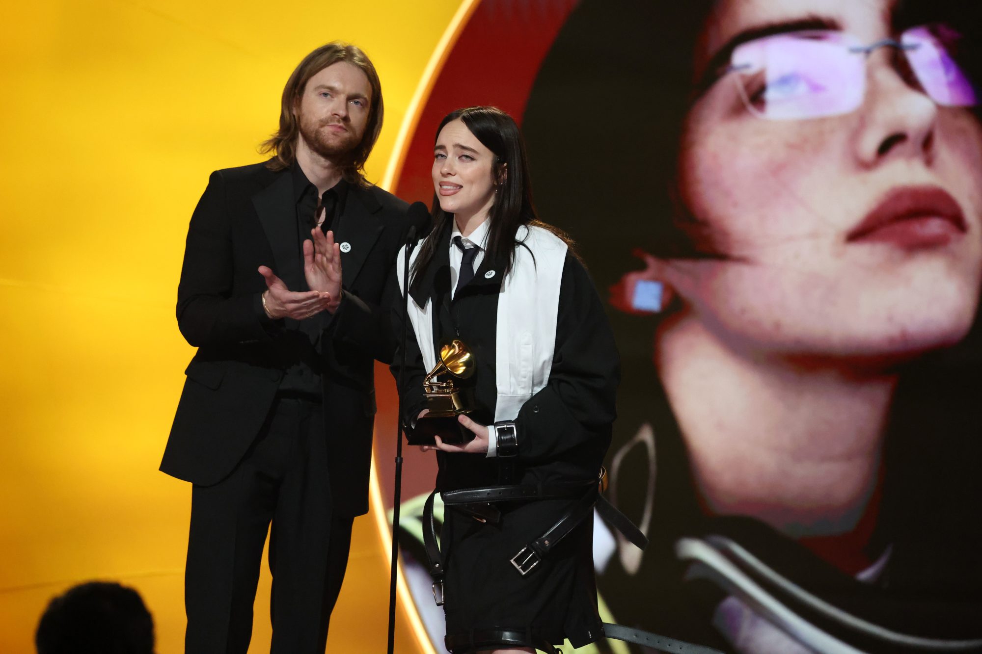 Polêmica pós-Grammy: Ativista australiano planeja ocupar mansão de Billie Eilish após discurso sobre imigrantes