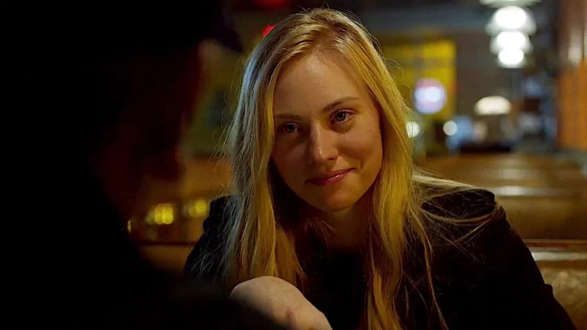 Atriz de Karen Page comenta sua volta em Demolidor: Renascido