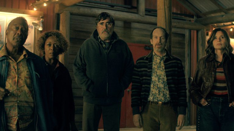 ‘The Boroughs’: nova série dos criadores de ‘Stranger Things’ ganha imagens e data