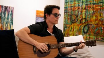 Peter Jordan lança ‘É Amor, Eu Sei’ e marca estreia em plataformas digitais; confira