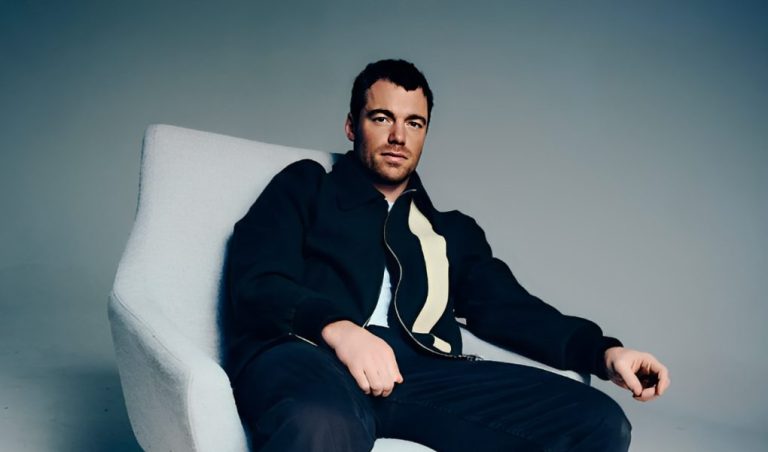 Gabriel Basso: O protagonista de ‘O Agente Noturno’ e sua vida offline