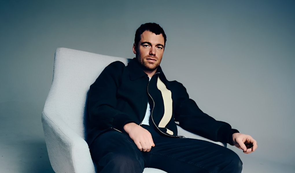 Gabriel Basso: O protagonista de ‘O Agente Noturno’ e sua vida offline