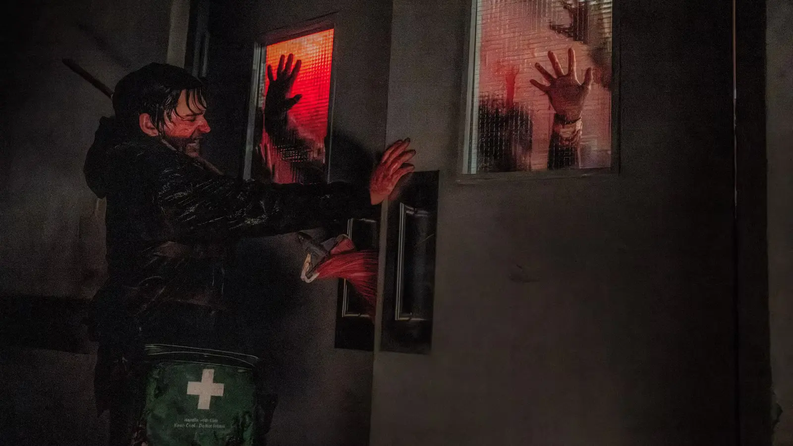Novo “Resident Evil” terá poucas cenas de zumbis, diz diretor