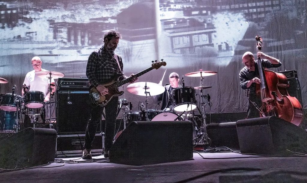 Godspeed You! Black Emperor anuncia 1º show no Brasil