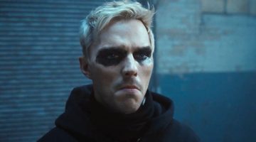Como Roubar Um Banco, com Nicholas Hoult e Zoë Kravitz, ganha trailer; assista