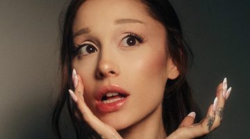 Ariana Grande lança ‘petal’, seu oitavo álbum de estúdio, com 12 faixas inéditas e nenhuma participação