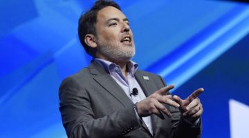 Ex-chefe da PlayStation critica recuo da Sony no PC