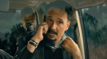 Rodrigo Santoro enfrenta Alan Ritchson em novo trailer de ‘Três Horas para Viver’