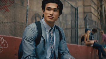 Charles Melton negocia para viver Kakashi em filme de Naruto; por isso que ele tá fora do MCU?