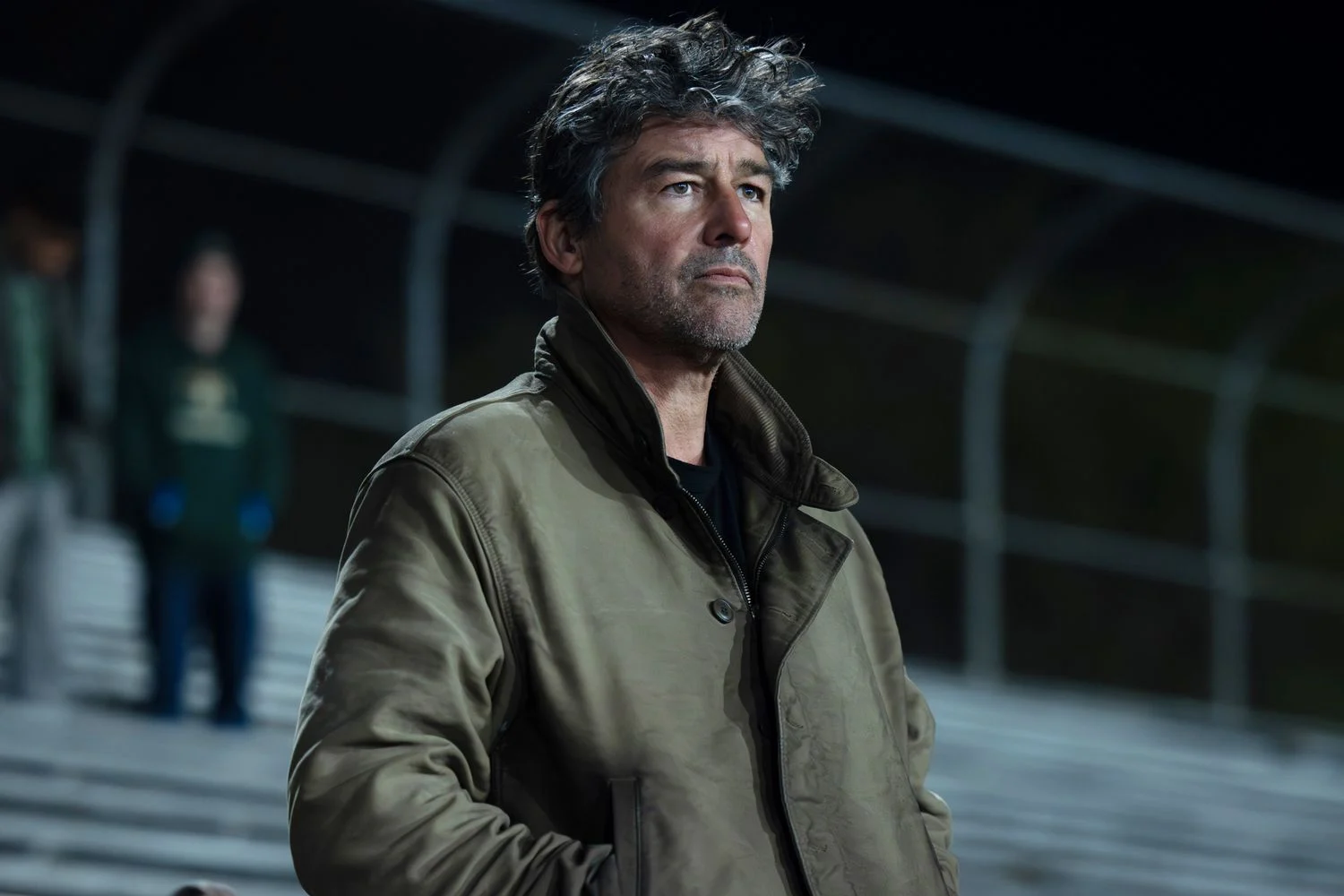 Lanternas estreia na HBO e já se firma como uma das melhores séries de 2026