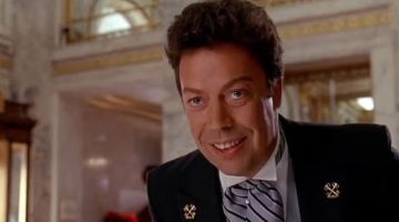 Tim Curry, de It: A Coisa, Esqueceram de Mim e (quase) DC, morre aos 80