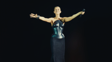 O retorno triunfal e emocionante de Céline Dion em Paris