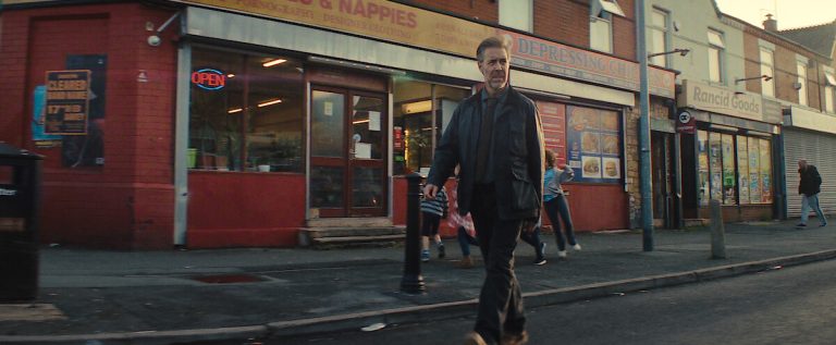 Criador de ‘Black Mirror’ revela nova série policial com trocadilho no título
