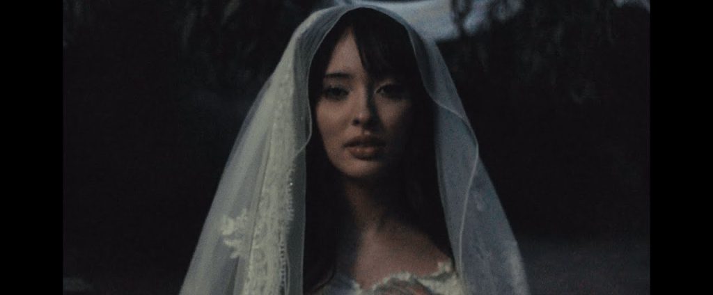 Quem é Faouzia, a cantora marroquina que viralizou no Brasil