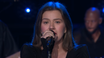 ‘Guerreiras do K-Pop’: Kelly Clarkson canta ‘Golden’ e brilha na despedida do seu programa