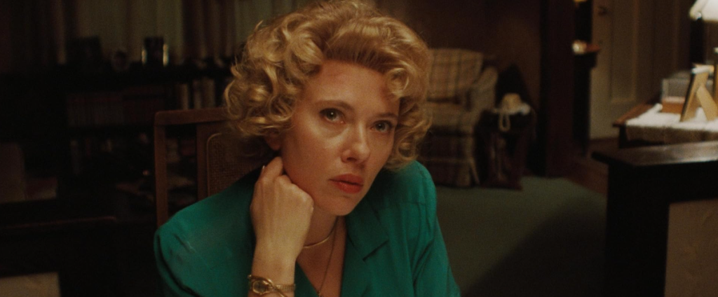 Scarlett Johansson faz pausa nas filmagens de ‘Batman 2’ para a estreia de ‘Tigre de Papel’, após não comparecer a Cannes: ‘Estou alucinando’