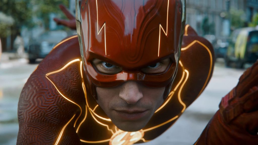 Ezra Miller quebra o silêncio sobre possível sequência de The Flash