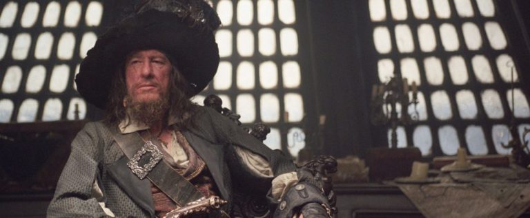 Piratas do Caribe: Capitão Barbossa voltaria à franquia? Ator responde