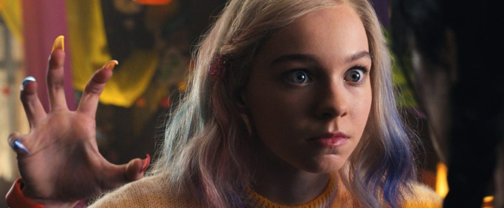 Estrela de Wandinha estaria negociando com a Marvel