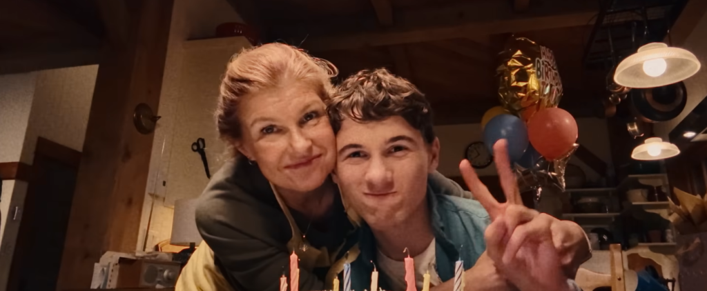 ‘Fingida’: série de mistério com Connie Britton estreia em 20 de outubro no Disney+