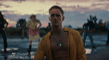 Alexander Skarsgård vira astro do rock em novo clipe dos Rolling Stones; assista